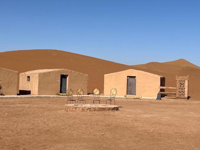 Отель Chigaga Luxury Camp Мхамид Экстерьер фото